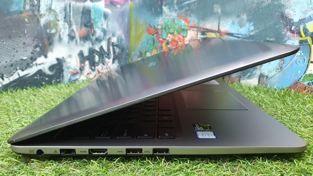 Ноутбук игровой ASUS  i7-6/6 Gb/GTX950M 2GB/FHD