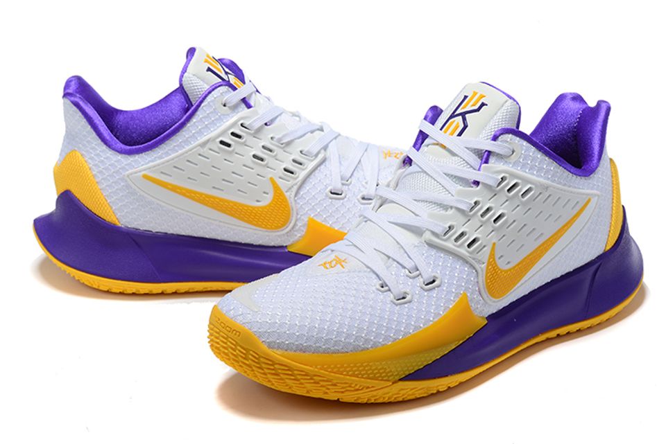 kyrie low 2 size 7