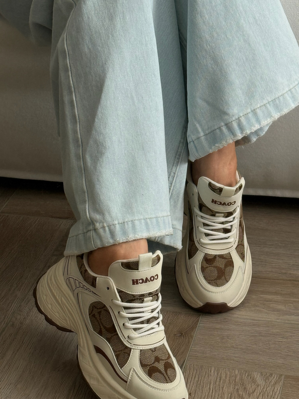 Кроссовки из натуральной кожи