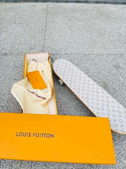 Louis Vuitton Skateboard