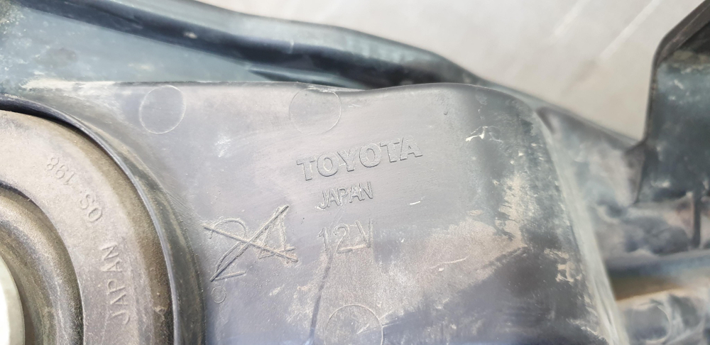 Фара левая галоген Toyota Land Cruiser Prado 150 13-17 Б/У Оригинал 8117060J00