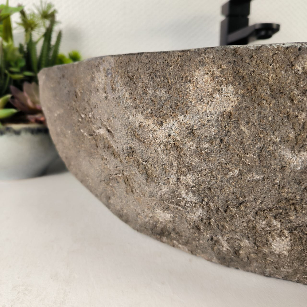 Раковина из речного камня RS-65045 62*43*15 0863
