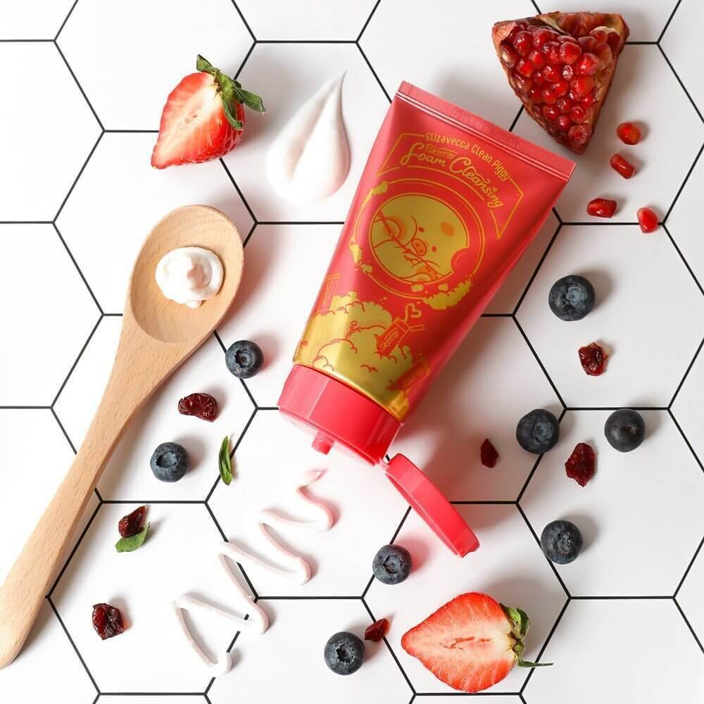Ягодная пенка Еlizavecca clean piggy foam cleansing 120мл.