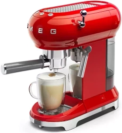 Кофеварка рожковая Smeg ECF01RDEU