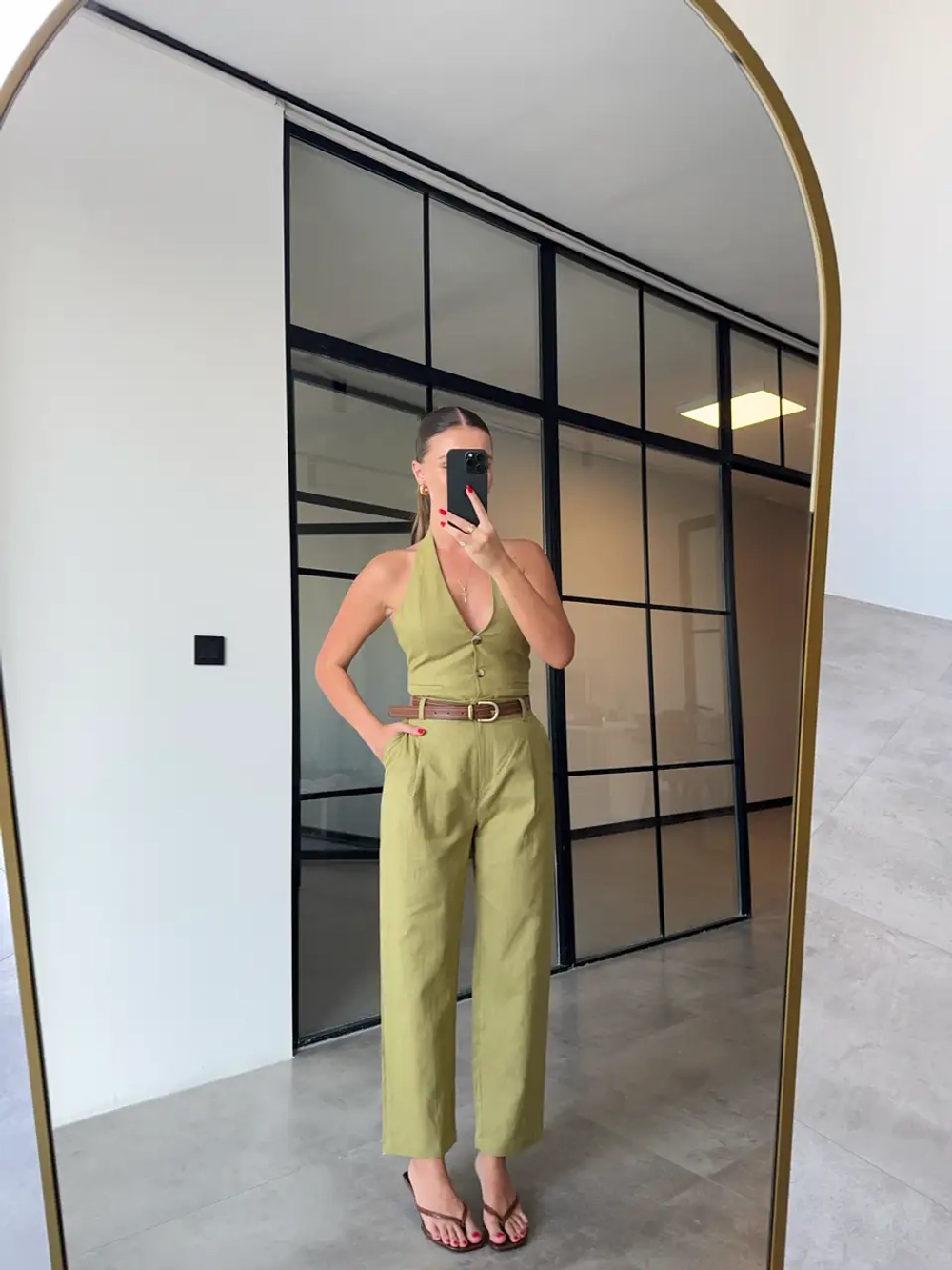 Костюм с жилетом, с открытой спиной