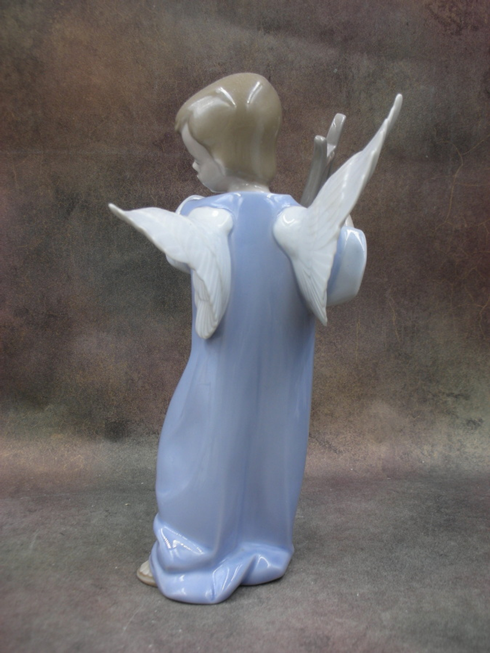 Статуэтка. Фарфор. Ангел с лирой. Lladro. Испания