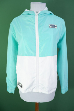 Ветровка практичная 44-46 размер