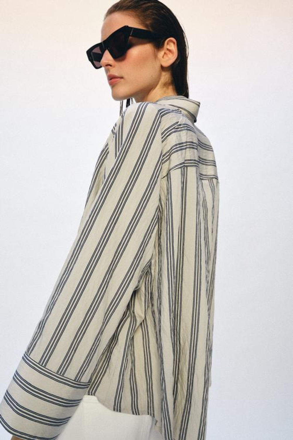 ZARA РУБАШКА ОВЕРСАЙЗ В ПОЛОСКУ — ZW COLLECTION, БЕЖЕВЫЙ\ТЕМНО-СИНИЙ