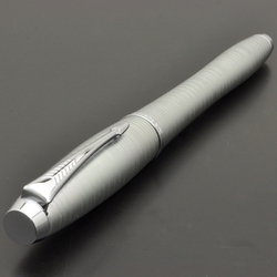 Подарочный набор: Перьевая ручка Parker Urban Premium Silver -Blue и Записная книжка серая тон. блок, цв. срез.