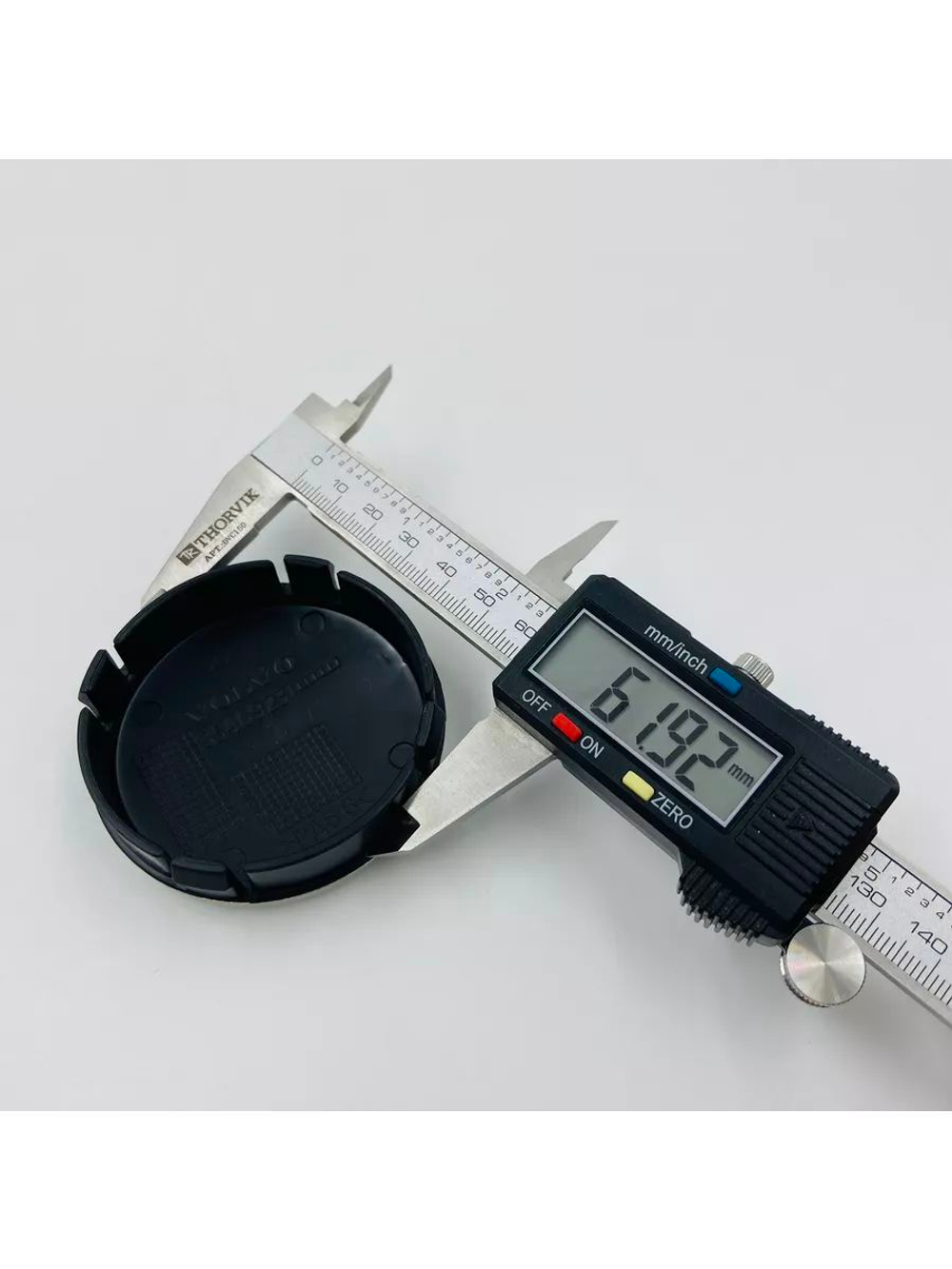 Колпачки заглушки на литые диски с эмблемой Volvo 64 мм 4 шт