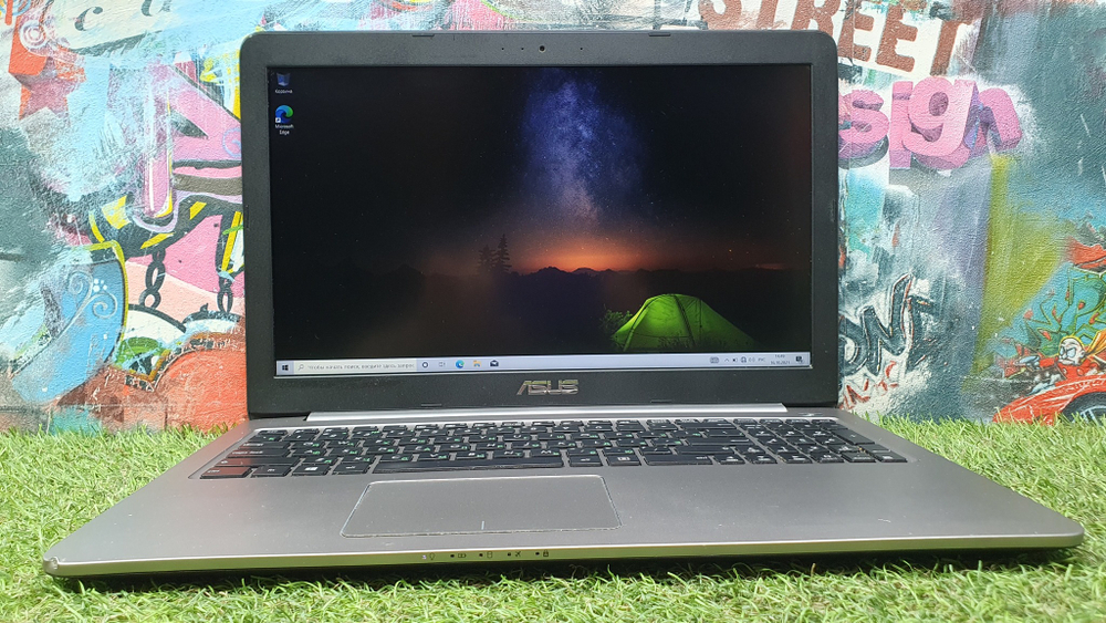 Ноутбук ASUS i5-6/4Gb/GTX 940M 2Gb/FHD
