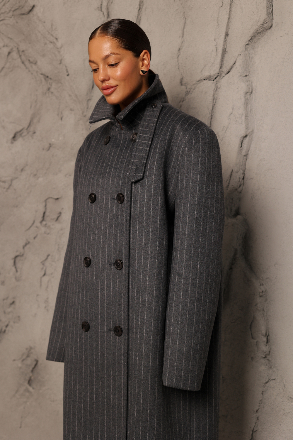 Двубортное пальто