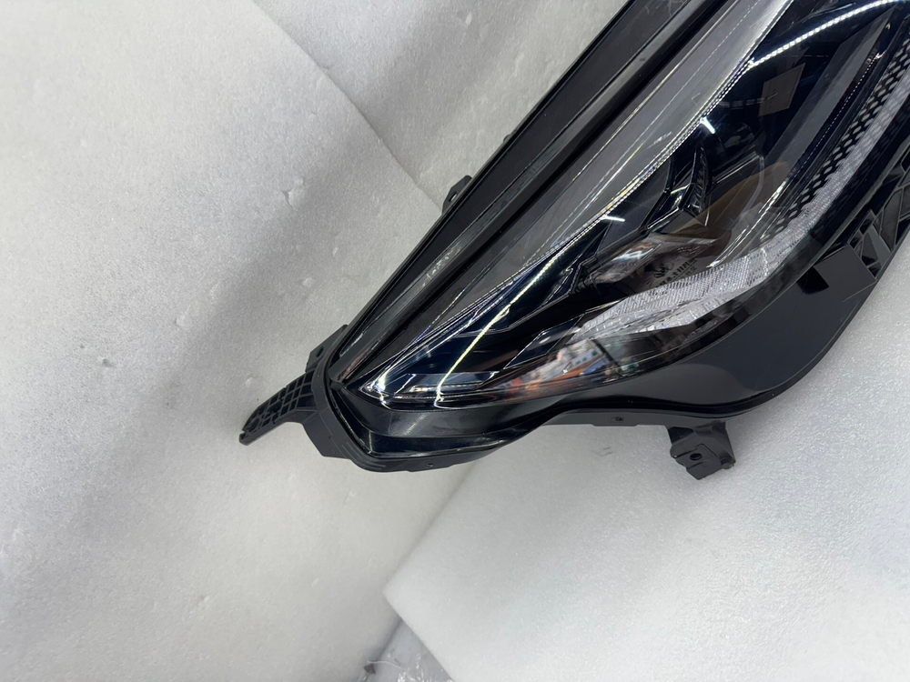 Оригинальная правая LED фара BYD Seal 06