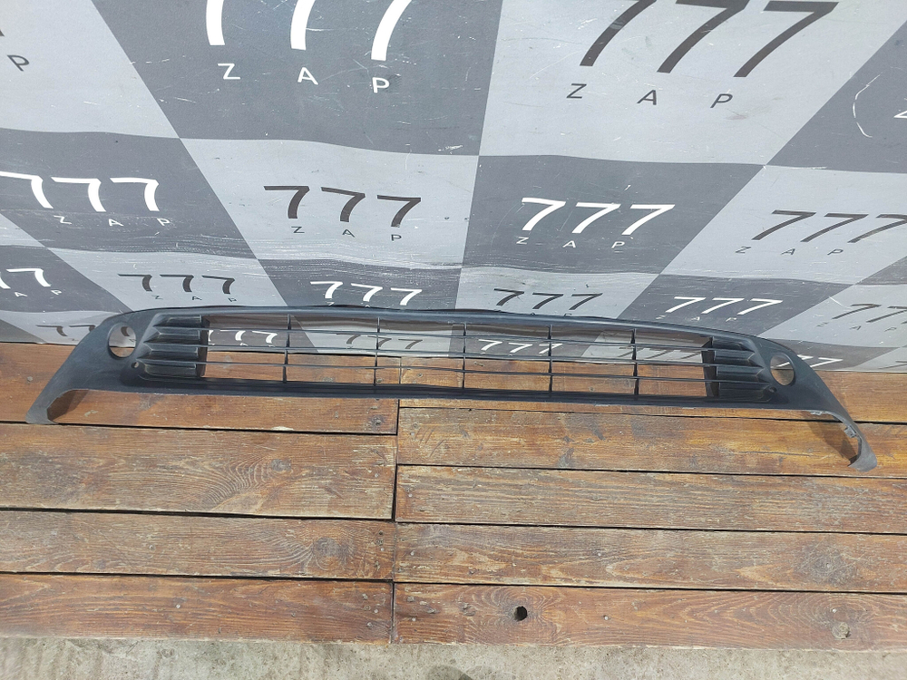 Решетка переднего бампера Toyota Prius 4 (XW50) 18-23 Б/У Оригинал 5311247310