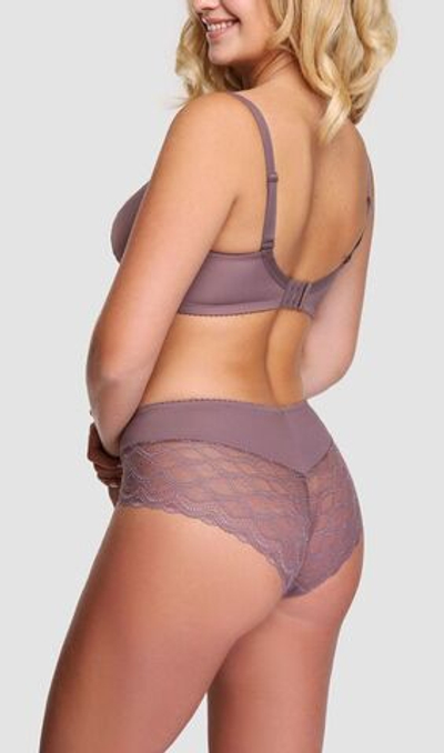 Классические трусики-слипы с кружевными вставками по бокам (Размер: 52) (Цвет: пудровый)