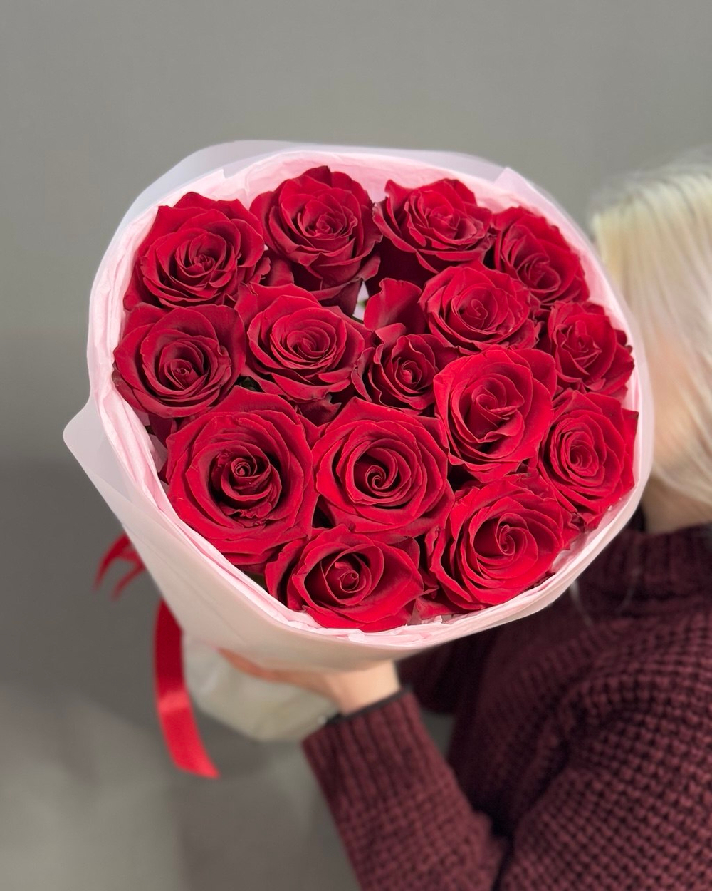 Букет из 15 красных роз "Эксплорер" (Эквадор 60 см)