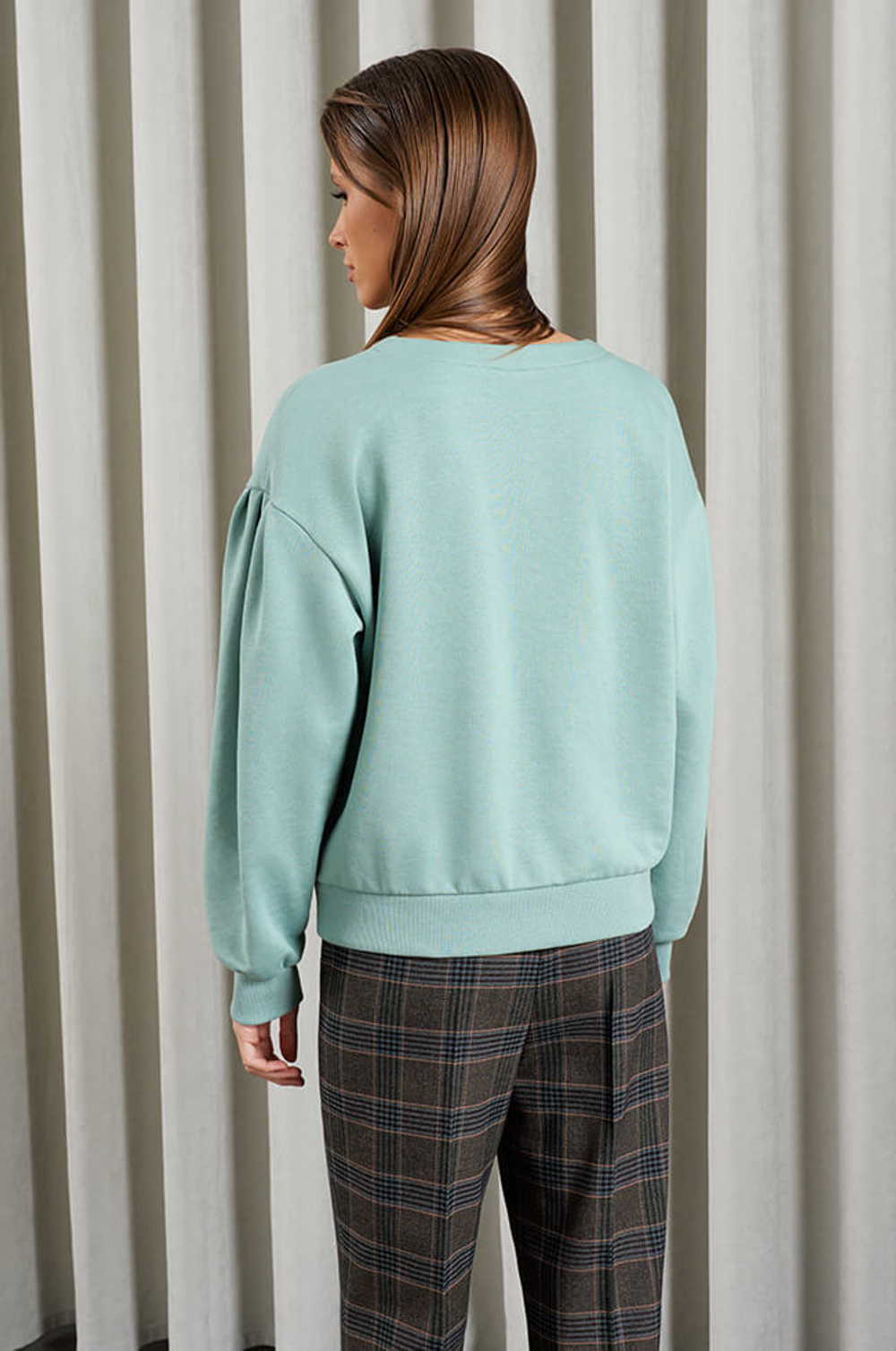 22954 Джемпер женский (полынь)