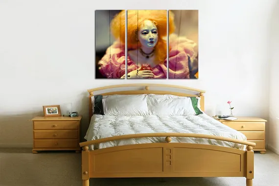 Модульная картина " Кукольная девушка "