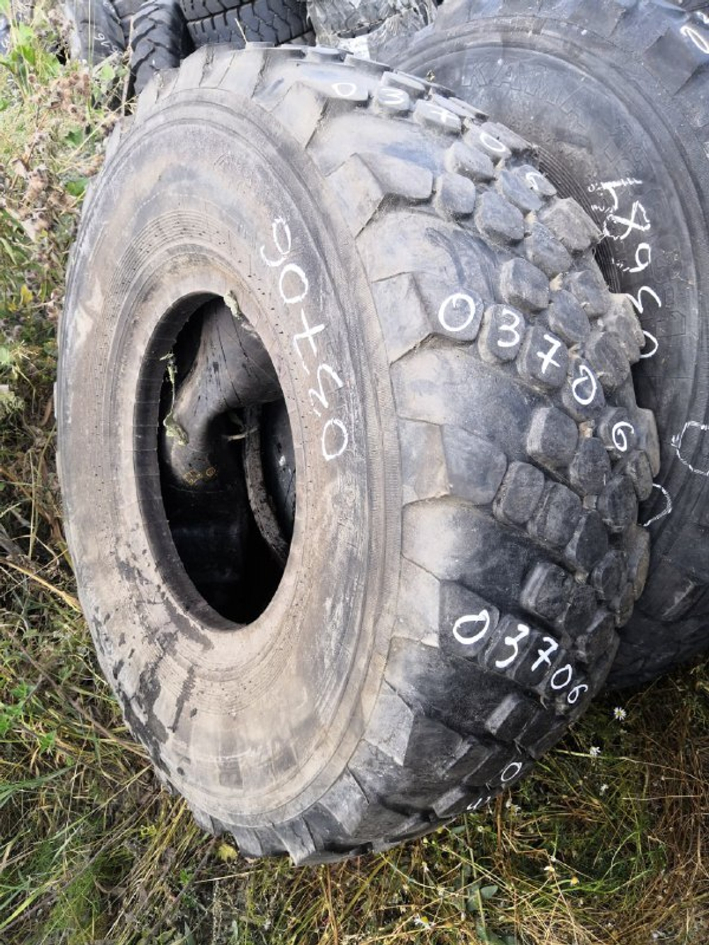 425/85R21 Kama 1260 шина б/у