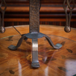 Кованый светильник в готическом стиле