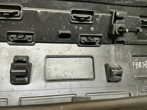 Накладка двери передняя правая Zeekr 001 (21-нв)