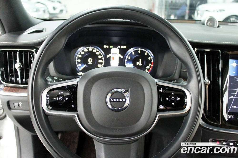Volvo S60 3 Generation B5 Inscription (09.2021)