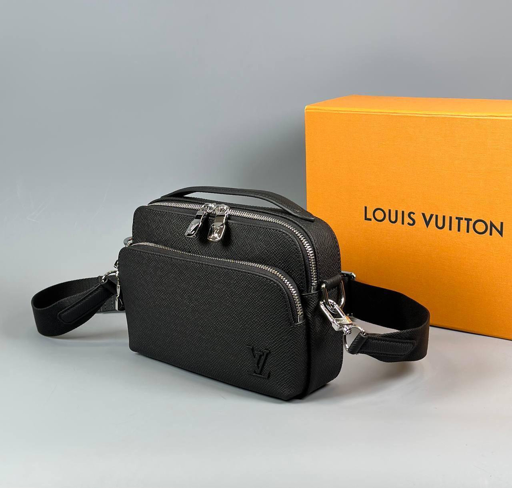 Сумка-мессенджер Louis Vuitton