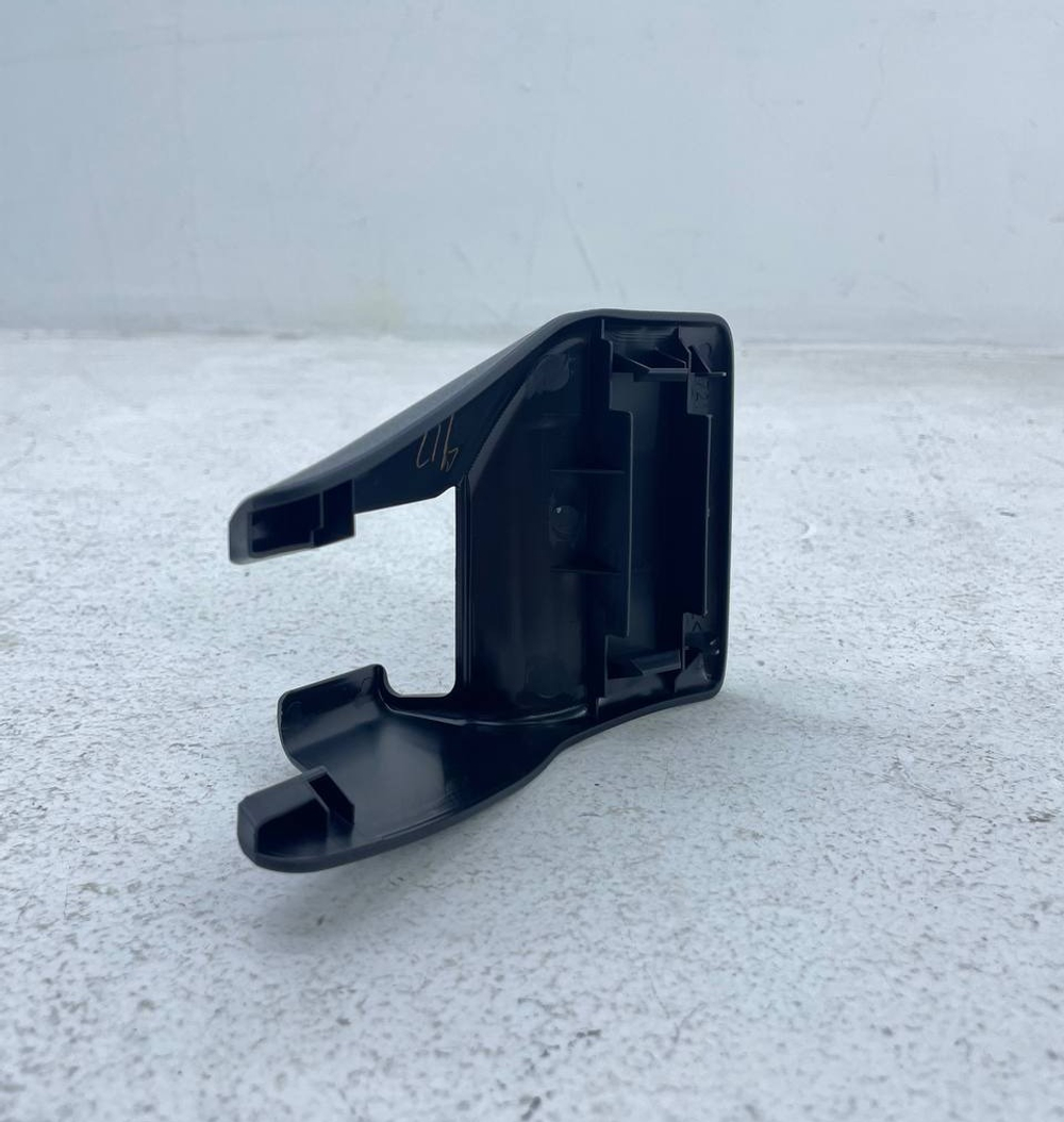 COVER, SEAT TRACK BRACKET, INNER FR 72127-48070-C0 7212748070C0