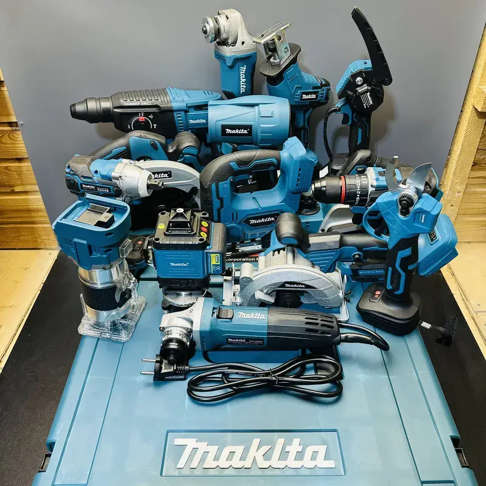 Набор аккумуляторного инструмента Makita 15в1 4АКБ