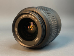 Nikon 18-55mm 3.5-5.6G AF-S VR DX