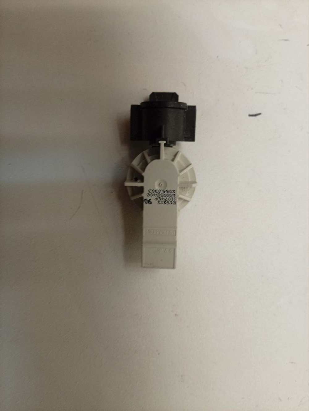 ESL98330 ктп2 Датчик уровня (маностат) для посудомоечной машины AEG Electrolux Zanussi 140000554083 б/у