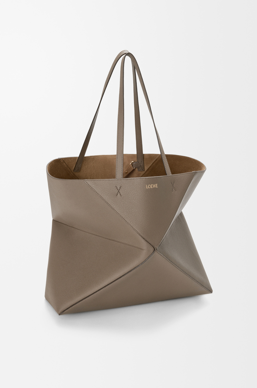 Loewe Большая сумка-тоут Puzzle Fold из мягкой зернистой телячьей кожи, серо-коричневый