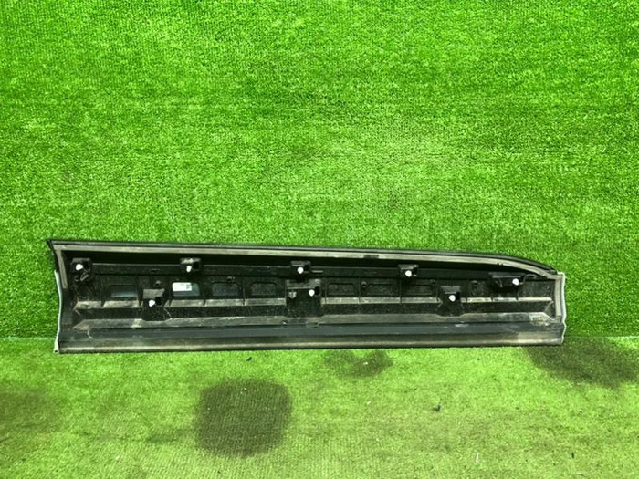 Накладка двери передняя левая Audi Q7 2 (2015-н.в.)