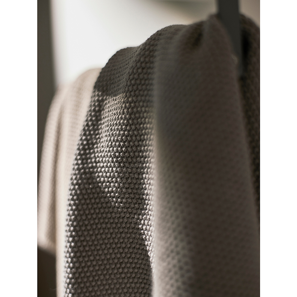 Набор из двух кухонных вязаных полотенец из коллекции essential, серое/экрю