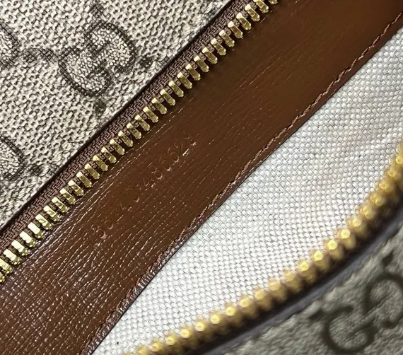 Поясная сумка Gucci Gg