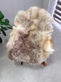 Шкура коврик меховой прикроватный овчина, 120х65 см.