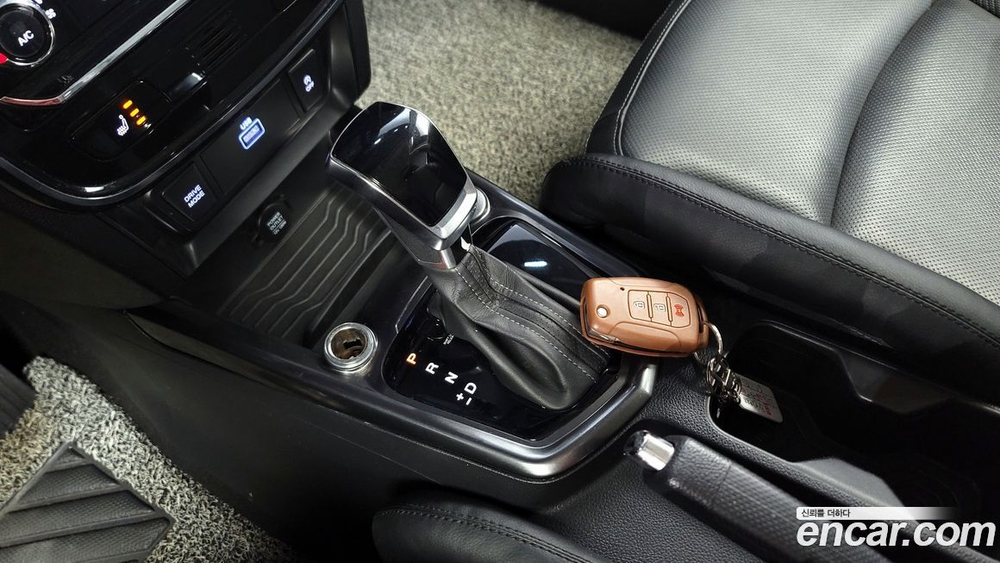 KG Mobility (Ssangyong) Very New Tivoli Бензин 1.5 2WD (03.2020)