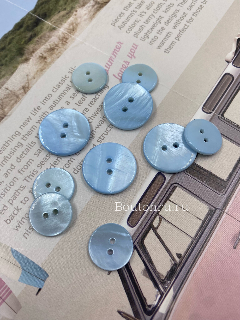 Пуговицы натуральный перламутр голубые