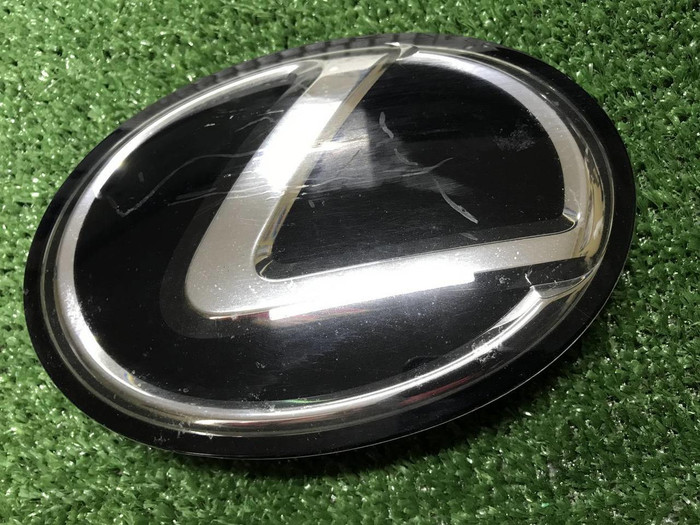Эмблема решетки радиатора Lexus RX 4 (2019-2022)