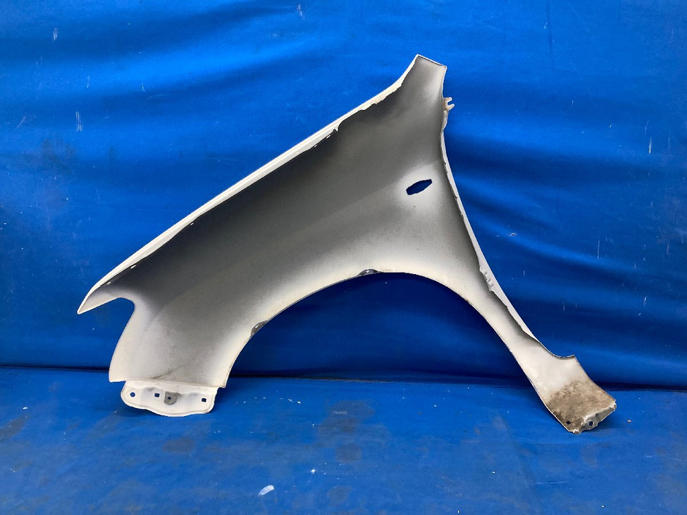 крыло переднее правое Toyota Probox NCP160
