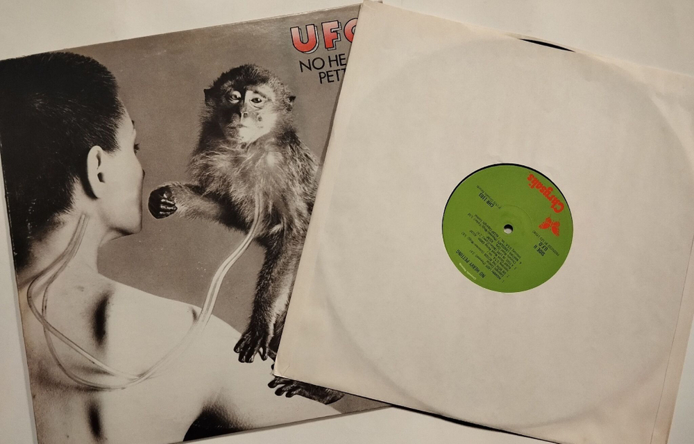 Винтажная виниловая пластинка LP UFO No Heavy Petting (USA 1976)