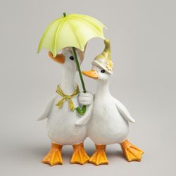 СТАТУЭТКА "УТОЧКИ ПОД ЗОНТИКОМ" 15Х10Х21,5 СМ