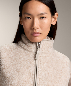 Oysho Базовый жилет из искусственной овчины на молнии, светлый экрю