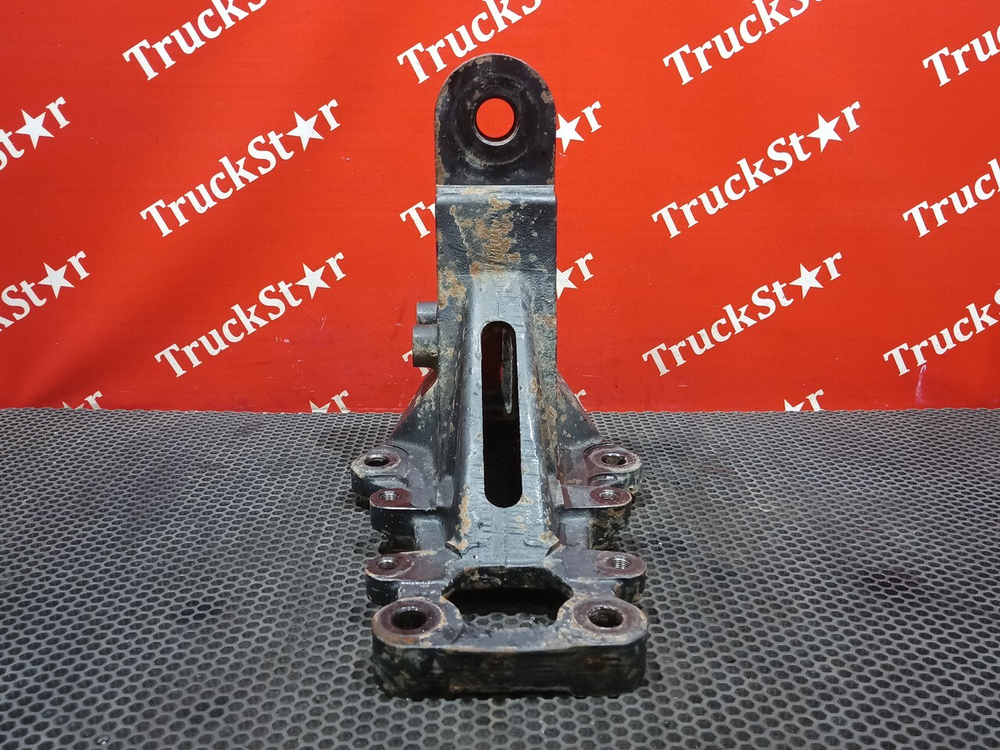 Кронштейн задней подвески кабины правый 2023г.