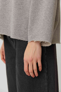 Объемный топ из светло-серого хлопка