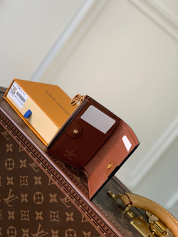 Louis Vuitton Lisa Wallet