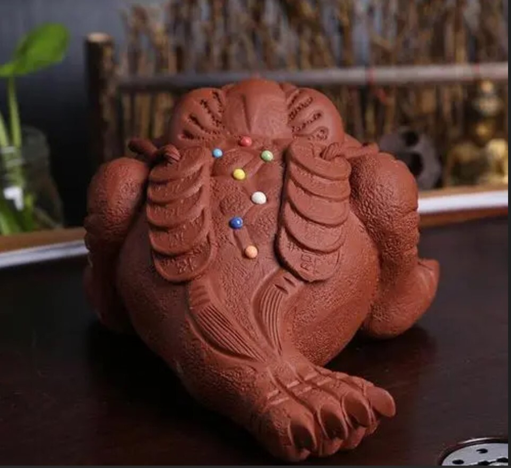 250058 Фигурка "Жемчужная жаба", выс.56*112, глина