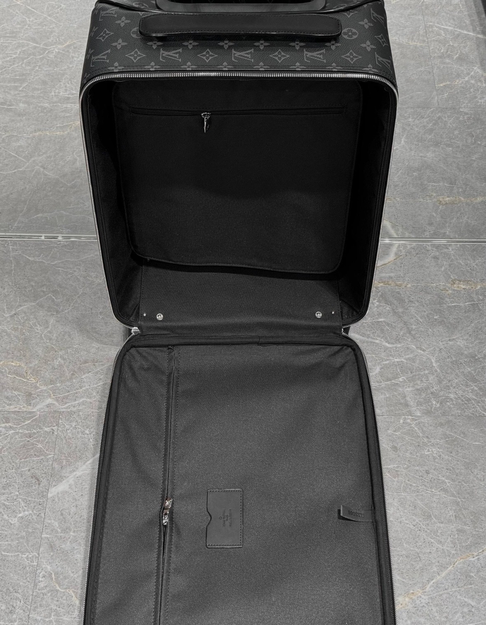 Дорожный чемодан Louis Vuitton