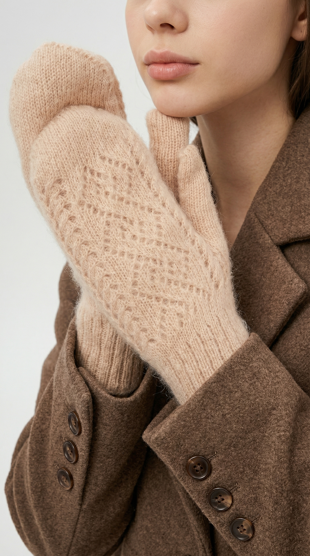 Варежки В036-08 бежевый