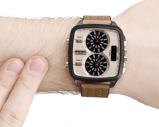 Наручные часы Diesel DZ7303